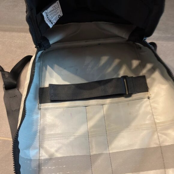 Freitag F49 Rucksackcc - Picture 2 of 5